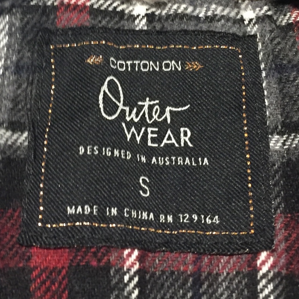 COTTON ON - LIGHT WEIGHT - BLACK HOODED VEST - Picture 4 of 11